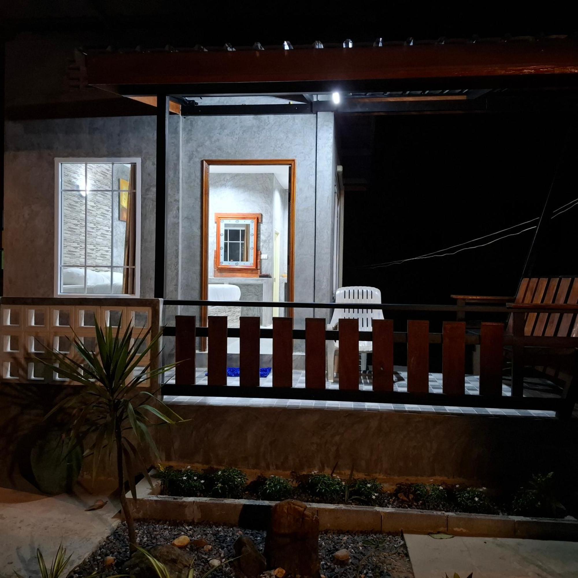 Lanta Valom Buri Villa Koh Lanta Exterior photo